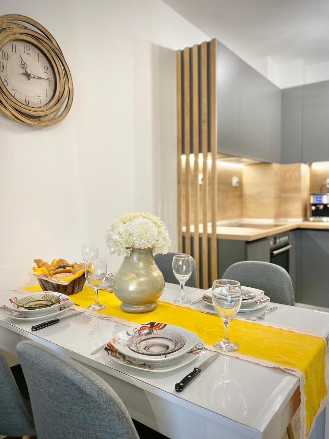 Art Apartment For 4 People Free Parking & Wifi Stara Zagora Esterno foto