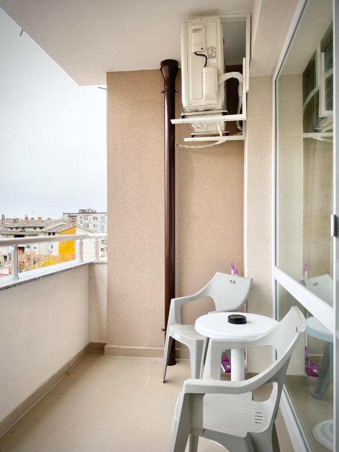 Art Apartment For 4 People Free Parking & Wifi Stara Zagora Esterno foto