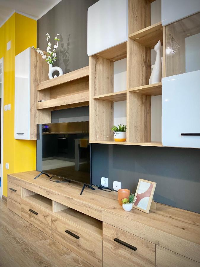 Art Apartment For 4 People Free Parking & Wifi Stara Zagora Esterno foto