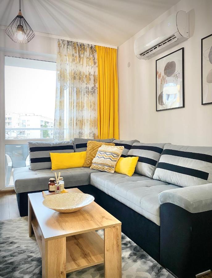 Art Apartment For 4 People Free Parking & Wifi Stara Zagora Esterno foto