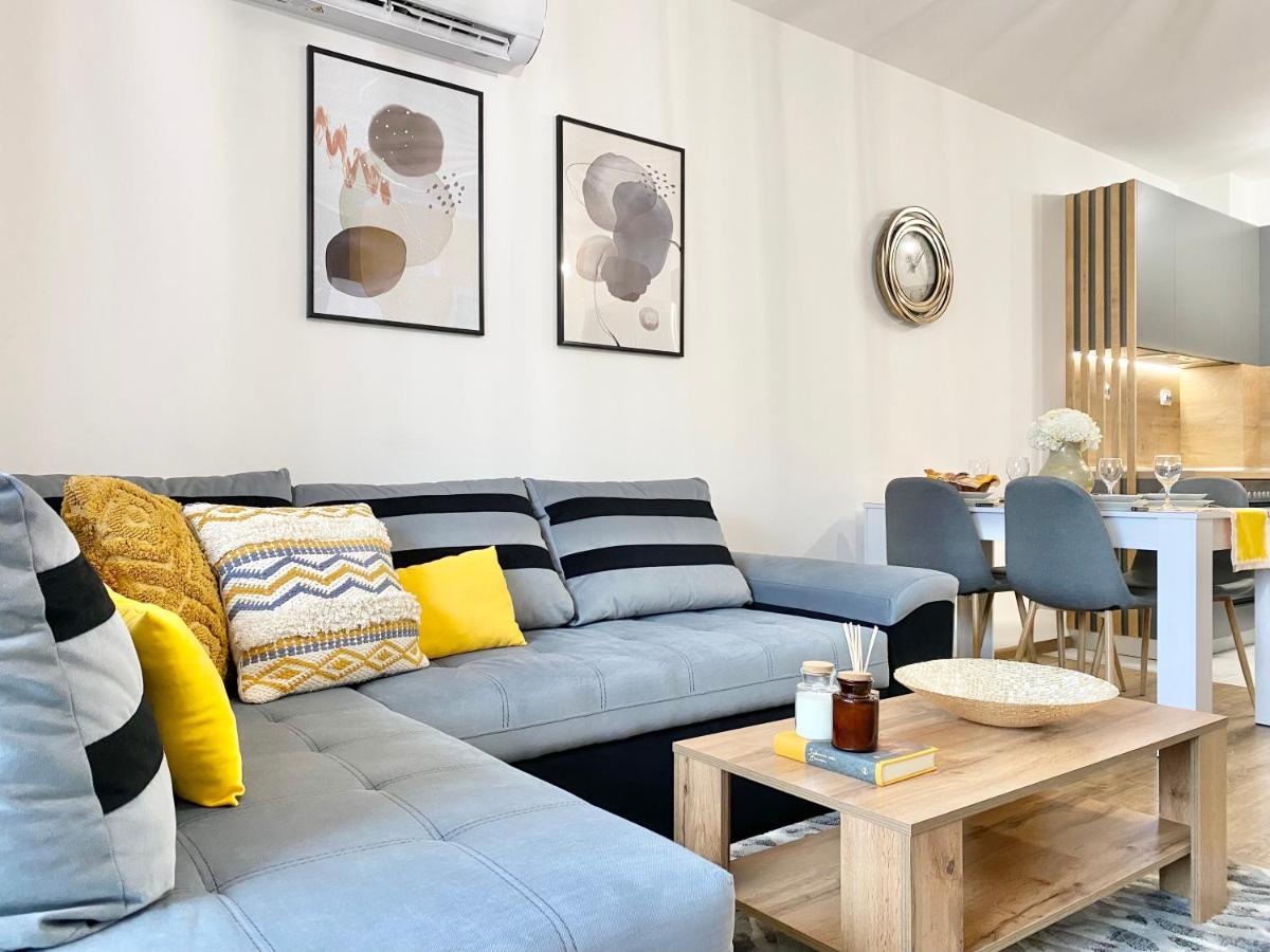 Art Apartment For 4 People Free Parking & Wifi Stara Zagora Esterno foto